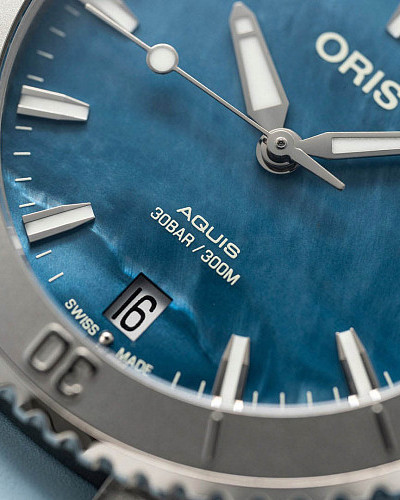 Oris Aquis Date 01 733 7770 4155-07 4 18 65FC